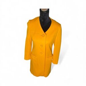 Chic  vintage 1970s Marshall Fields &company shop 28 Yellow Women's wool coat